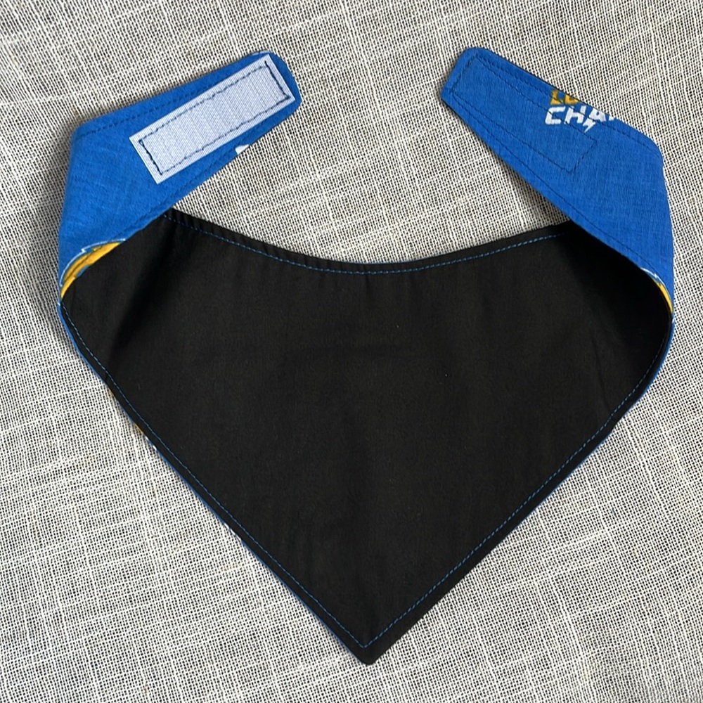Los Angeles Chargers Dog Bandana-Size M - Picture 4 of 6